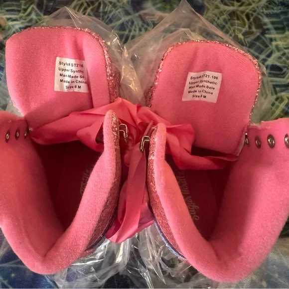 Sugar Thrillz LIMITED EDITION Pink Glitter Rainbow Roller Skates - Picture 9 of 10